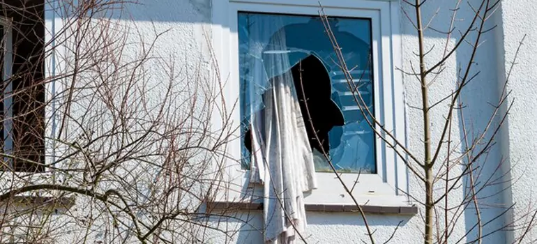 Storm Window Installation Contractors in Iona, FL